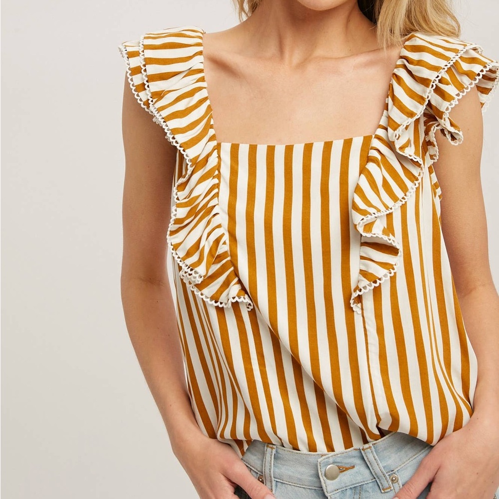 NWT Gold Striped Ruffle Shoulder Top